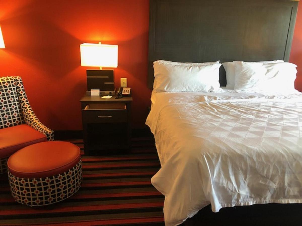 Holiday Inn Lafayette North By Ihg Exterior photo