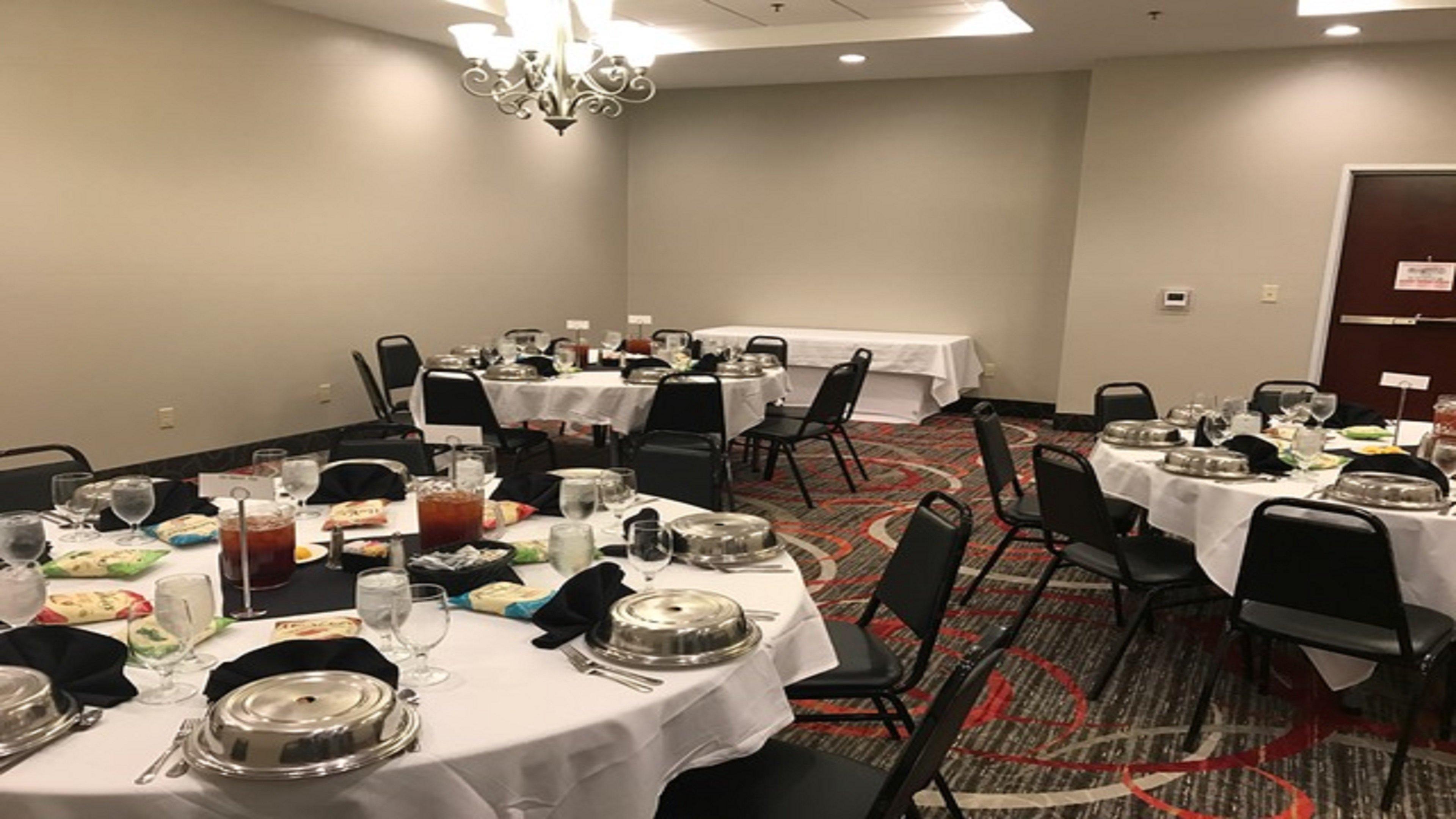 Holiday Inn Lafayette North By Ihg Exterior photo